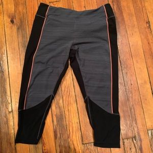 Zella crop leggings size XL grey and black